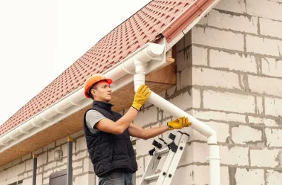 Pose et remplacement de gouttières à Airvault